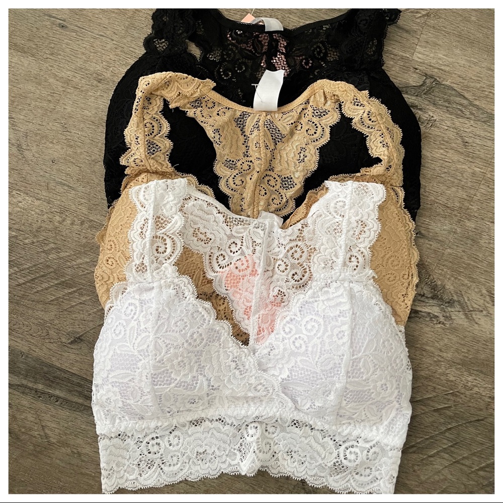 Lace Brallette with removable pads - Picture 6 of 6